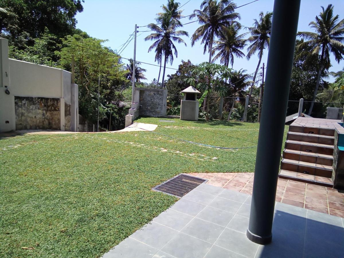 Bed and breakfast The Moose Weligama Extérieur photo